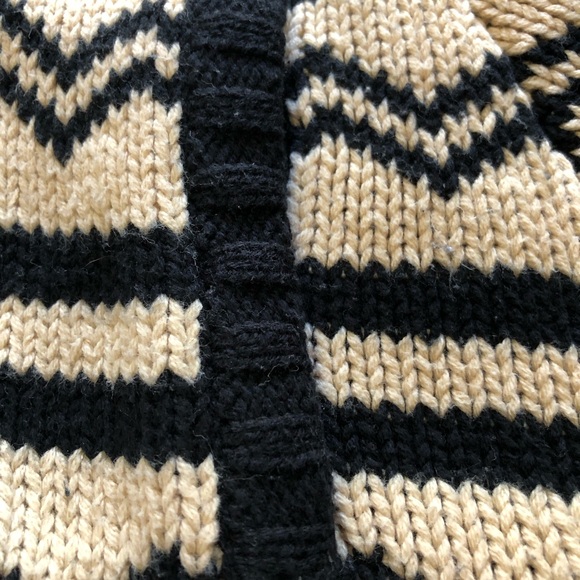 “Numph” Hooded Knitted Poncho / Sweater. Black and Ivory. Size m-l . - Picture 2 of 9